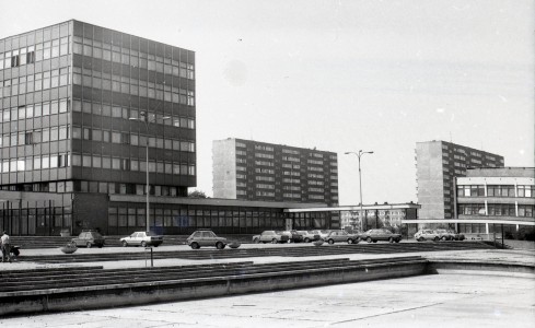 Budynek SPNJO na przełomie lat 80-tych i 90-tych [fot. Jacek Bilski]