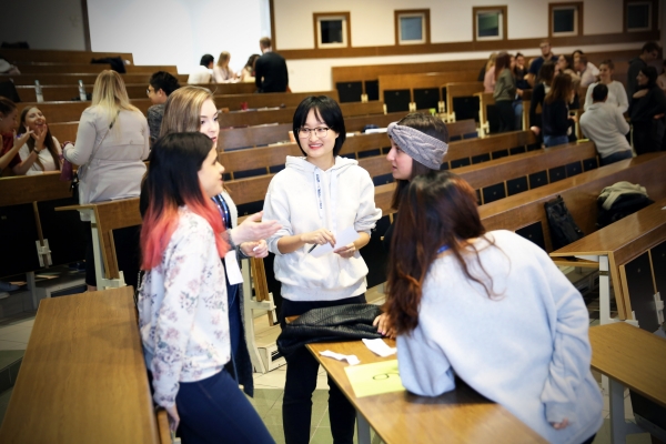 We choose the best international student zdjęcie