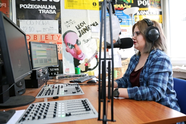 Radio Sfera nabiera zdjęcie