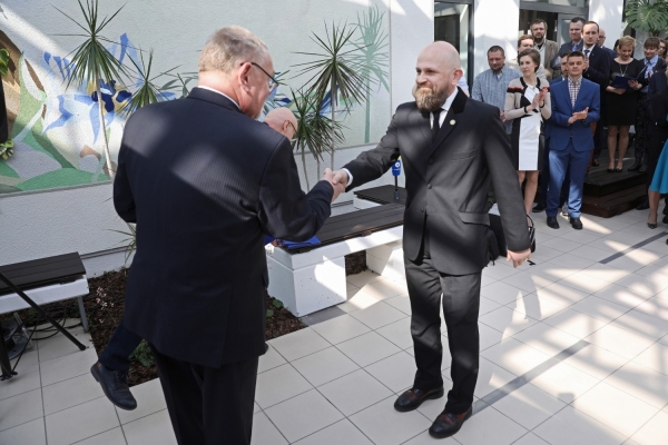 Center for Language Evolution Studies was recognized in the competition organized under the project entitled "Strategy of Excellence - Research University" zdjęcie