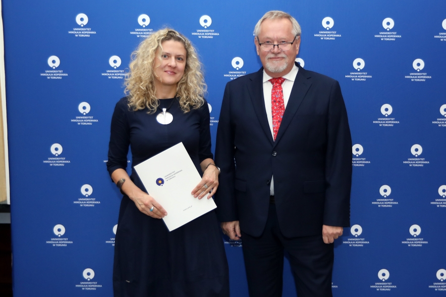 Stypendium otrzymała m.in. dr hab. Ewa Bińczyk, prof. UMK z Instytutu Filozofii fot.Andrzej Romański Zdjęcie ilustracyjne