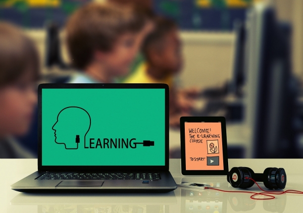 www.human.umk.pl/e-learning zdjęcie