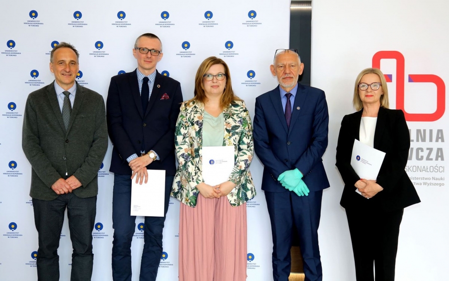 Dr Anna Kola z Instytutu Nauk Pedagogicznych prodziekanem ds. organizacji kształcenia WFiNS zdjęcie