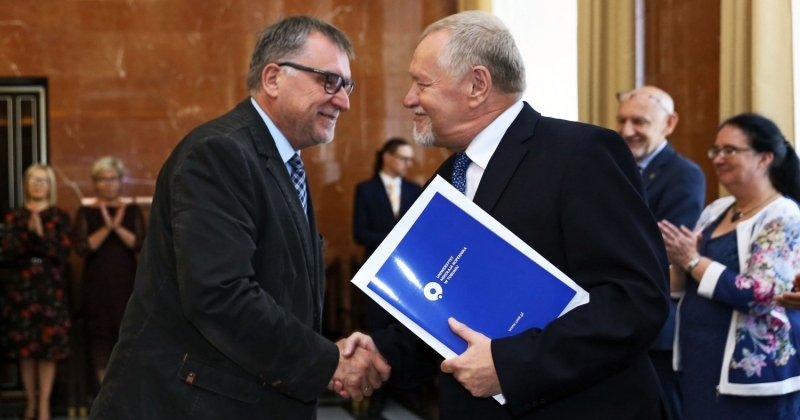 obrazek wiadomości: Nagrody Rektora przyznane! obrazek wiadomości: Nagrody Rektora przyznane!