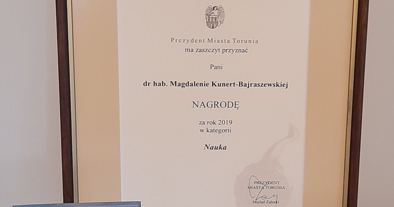 obrazek wiadomości: Nagroda Prezydenta Miasta Torunia w kategorii nauka dla prof. Magdaleny Kunert-Bajraszewskiej obrazek wiadomości: Nagroda Prezydenta Miasta Torunia w kategorii nauka dla prof. Magdaleny Kunert-Bajraszewskiej