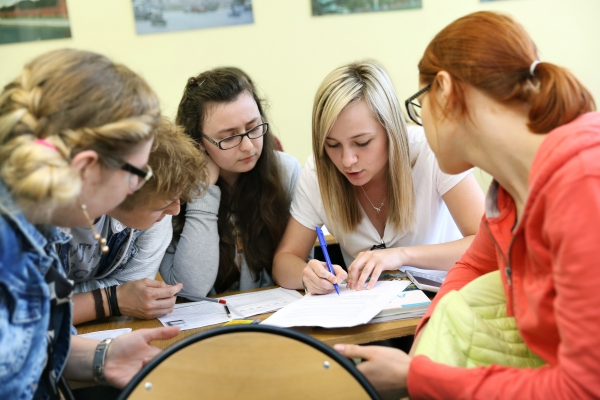 Kursy językowe dla studentów I roku - przygotowanie do lektoratu zdjęcie