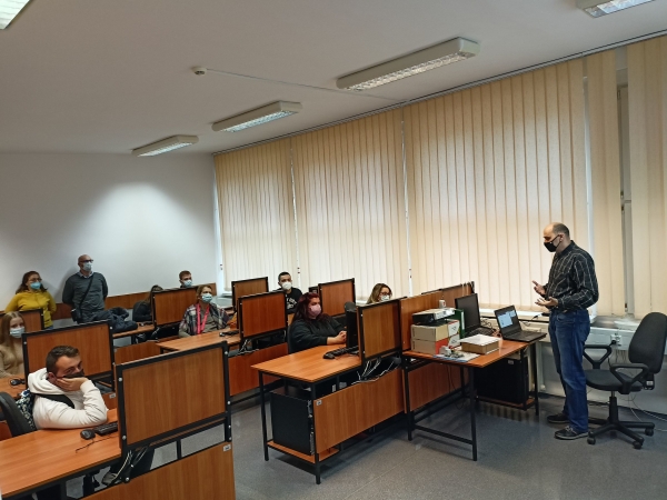 Uczniowie I LO w Szubinie z wizytą w Studium Politechnicznym