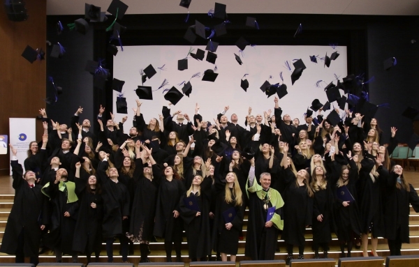 DYPLOMY ZA ROK AKADEMICKI 2020/2021 Zdjęcie ilustracyjne
