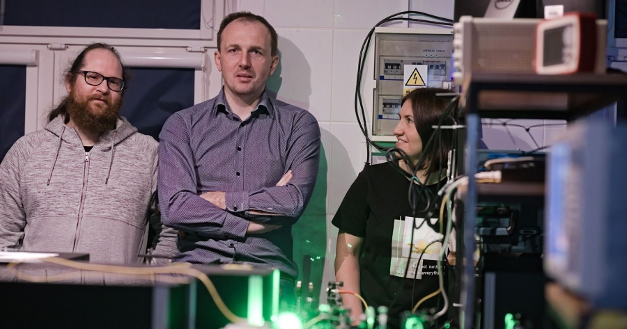Na zdjęciu od lewej: dr Mikołaj Lasota, dr Piotr Kolenderski, dr Dobrosława Bartoszek-Bober fot.Marcin Witkowski Od lewej: dr Mikołaj Lasota, dr Piotr Kolenderski, dr Dobrosława Bartoszek-Bober