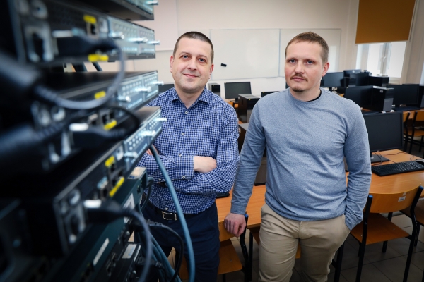 Pracownicy WFAiIS ekspertami Cisco Networking Academy