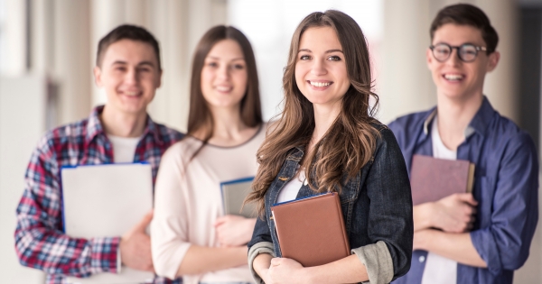 Granty dla studentów Zdjęcie ilustracyjne