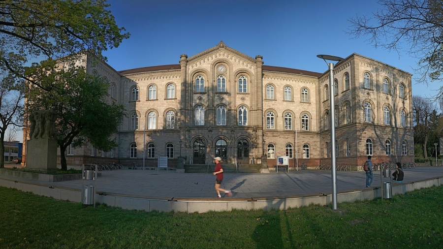 fot.Budynek Uniwersytetu w Getyndze Budynek Uniwersytetu w Getyndze