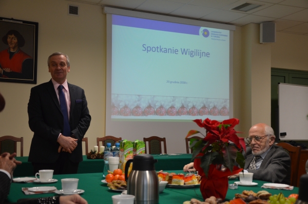 Spotkanie wigilijne z emerytowanymi pracownikami WNoZi zdjęcie