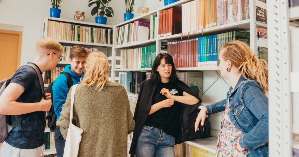 Kurs BHP dla studentów I roku Zdjęcie ilustracyjne