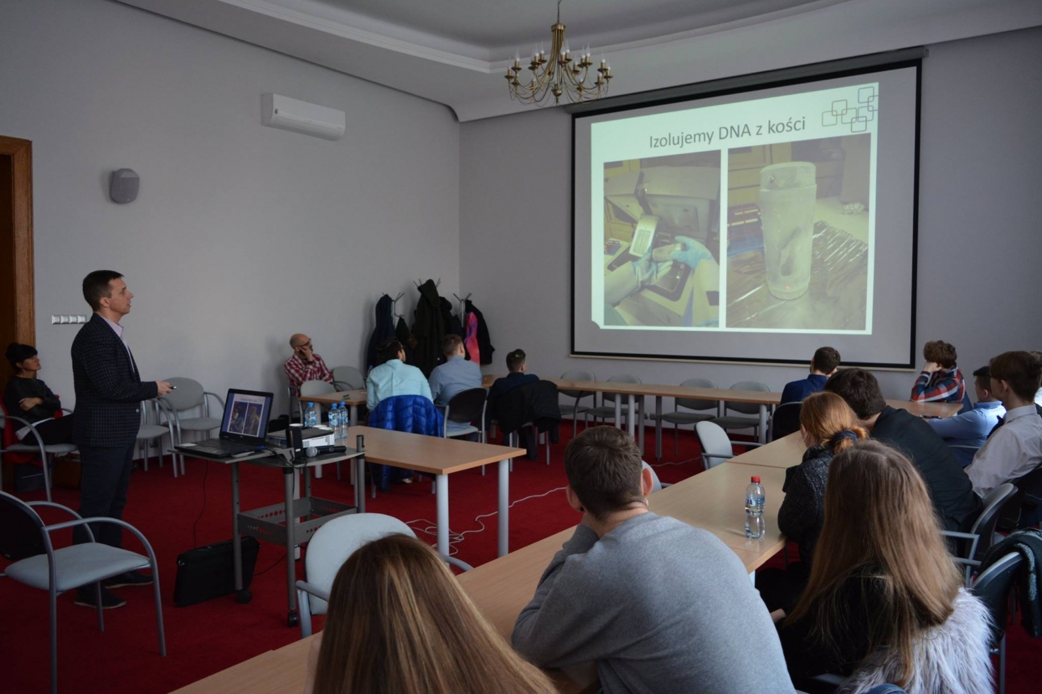 W projekcie edukacyjnym IPN „Łączka i inne miejsca poszukiwań” zdjęcie