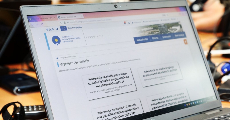 Pierwszym krokiem w procesie rekrutacji jest założenie konta w systemie Internetowej Rjestracji Kandydatów fot.fot. Andrzej Romański Zdjęcie ilustracyjne