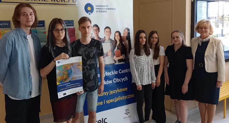 fot.nadesłane Zdjęcie z laureatami Konkursu MJS 2024