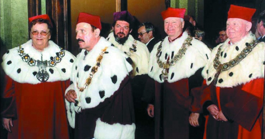 Rektorzy obu jednostek: prof. dr hab. Jan Kopcewicz oraz prof. dr hab. Danuta Miścicka-Śliwka zgodnie twierdzili, że przekształcona instytucja będzie silna, nowoczesna, o potencjale porównywalnym z najlepszymi uczelniami w Europie fot.fot. Archiwum Collegium Medicum Zdjęcie ilustracyjne