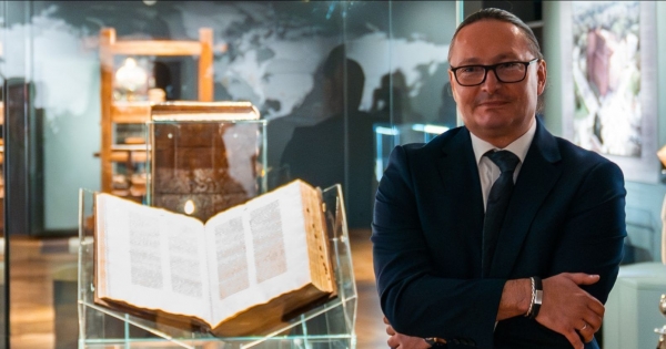 The Second Life of the First Book Zdjęcie ilustracyjne