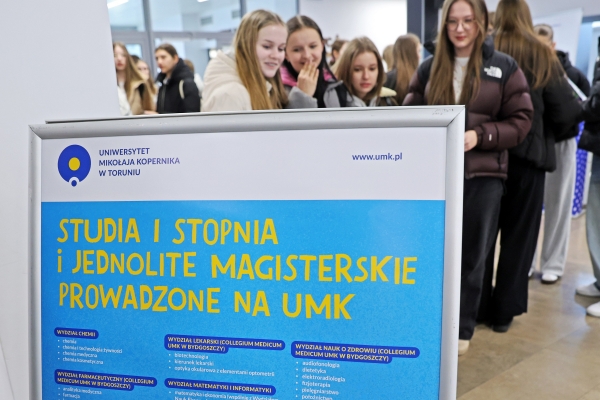 Którędy do indeksu? Zdjęcie ilustracyjne