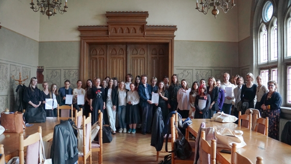 Nasze zaangażowane osoby studenckie! Zdjęcie ilustracyjne