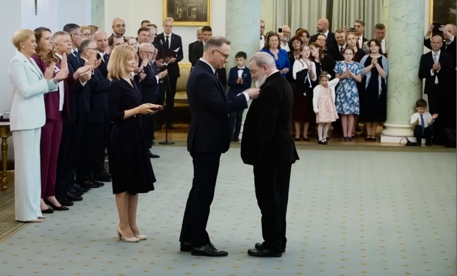 Prof. zw. dr hab. Aleksander Nalaskowski odznaczony przez Prezydenta RP zdjęcie