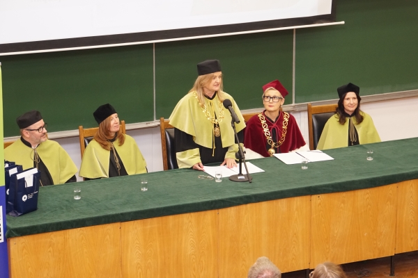Inauguracja roku akademickiego 2025/26 Zdjęcie ilustracyjne