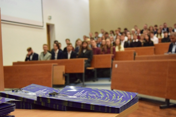 Uroczysta immatrykulacja i nagrody dla najlepszych Zdjęcie ilustracyjne