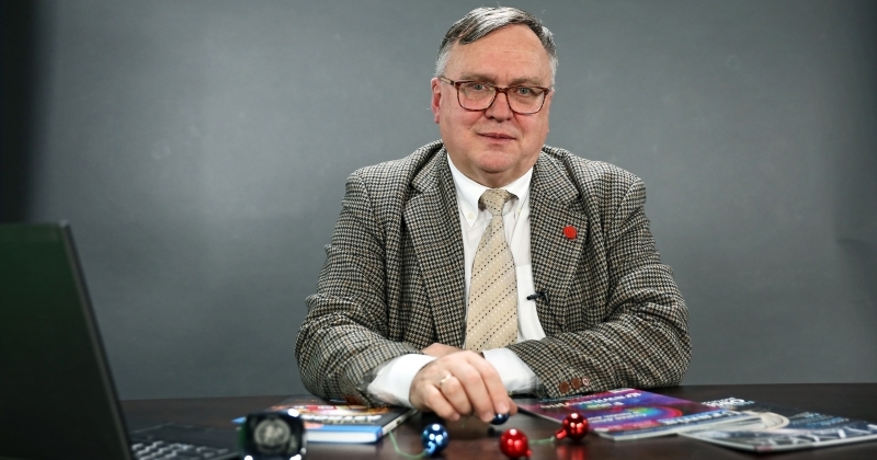 obrazek wiadomości: Medal PTF dla prof. Grzegorza Karwasza obrazek wiadomości: Medal PTF dla prof. Grzegorza Karwasza