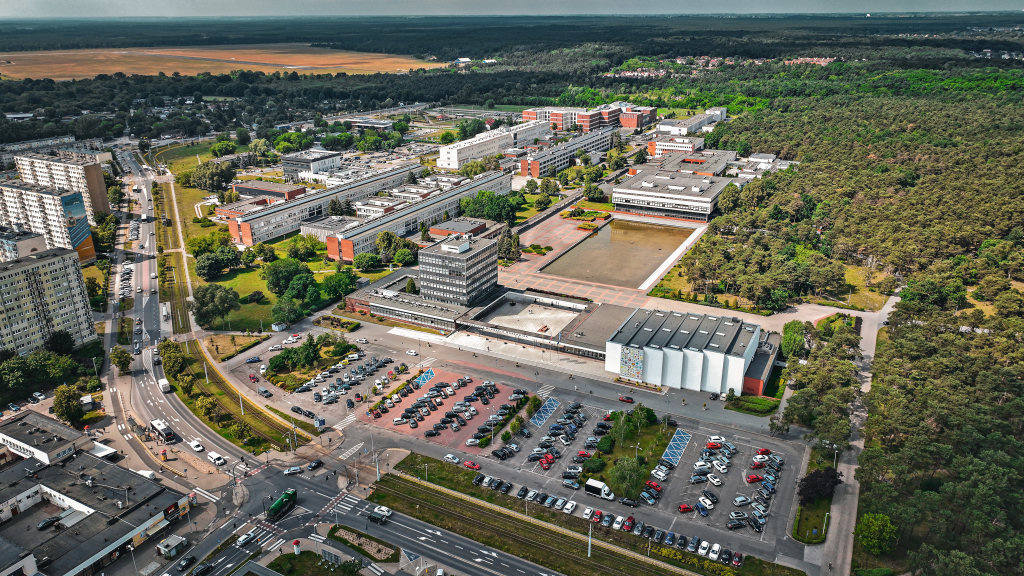 An aerial view of the NCU university campus [photo: Andrzej Romański]