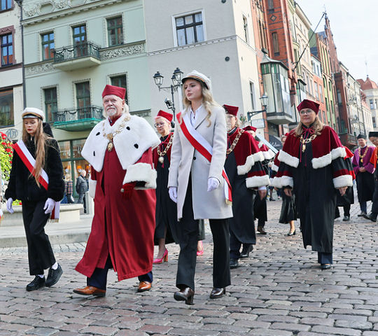 Pochód z okazji Święta uczeli