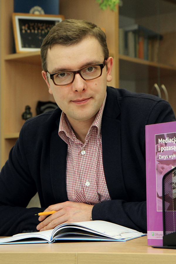 dr Bartłomiej Chludziński