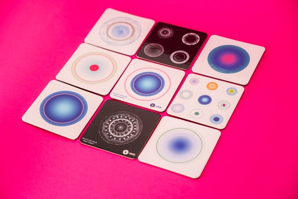 Magnes z elementem mozaiki Knappa 9&nbsp;x&nbsp;9&nbsp;cm