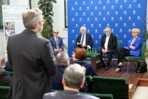 Spotkanie z wicepremierem Gowinem nt spółek spin-off UMK (13.03.2017, Interdycyplinarne Centrum Nowoczesnych Technologii)) [fot. Andrzej Romański]