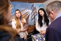 Targi Promocja Edukacyjna (28.03.2017) [fot. Andrzej Romański]