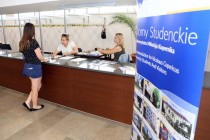 Rekrutacja 2017 - pierwsi studenci, składanie dokumentów (14.07.2017) [fot. Andrzej Romański]