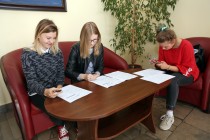 Rekrutacja 2017 - pierwsi studenci, składanie dokumentów (14.07.2017) [fot. Andrzej Romański]