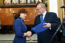 Nominacje i pożegnania - uroczystość w Collegium Maximum UMK (28.09.2017) [fot. Andrzej Romański]