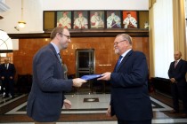 Nominacje i pożegnania - uroczystość w Collegium Maximum UMK (28.09.2017) [fot. Andrzej Romański]