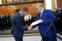 Uroczyste wręczenie nagród za stypendia naukowe i osiągnięcia (Collegium Maximum UMK, 29.09.2017) [fot. Andrzej Romański]