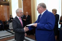 Uroczyste wręczenie nagród za stypendia naukowe i osiągnięcia (Collegium Maximum UMK, 29.09.2017) [fot. Andrzej Romański]