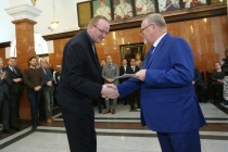 Uroczyste wręczenie nagród za stypendia naukowe i osiągnięcia (Collegium Maximum UMK, 29.09.2017) [fot. Andrzej Romański]