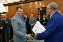 Uroczyste wręczenie nagród za stypendia naukowe i osiągnięcia (Collegium Maximum UMK, 29.09.2017) [fot. Andrzej Romański]