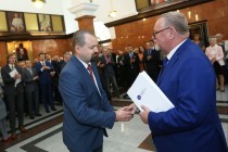 Uroczyste wręczenie nagród za stypendia naukowe i osiągnięcia (Collegium Maximum UMK, 29.09.2017) [fot. Andrzej Romański]