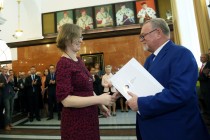 Uroczyste wręczenie nagród za stypendia naukowe i osiągnięcia (Collegium Maximum UMK, 29.09.2017) [fot. Andrzej Romański]
