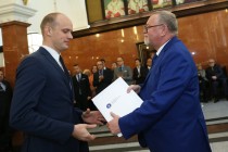 Uroczyste wręczenie nagród za stypendia naukowe i osiągnięcia (Collegium Maximum UMK, 29.09.2017) [fot. Andrzej Romański]