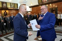 Uroczyste wręczenie nagród za stypendia naukowe i osiągnięcia (Collegium Maximum UMK, 29.09.2017) [fot. Andrzej Romański]
