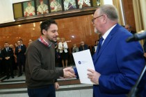Uroczyste wręczenie nagród za stypendia naukowe i osiągnięcia (Collegium Maximum UMK, 29.09.2017) [fot. Andrzej Romański]