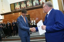 Uroczyste wręczenie nagród za stypendia naukowe i osiągnięcia (Collegium Maximum UMK, 29.09.2017) [fot. Andrzej Romański]