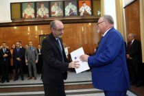 Uroczyste wręczenie nagród za stypendia naukowe i osiągnięcia (Collegium Maximum UMK, 29.09.2017) [fot. Andrzej Romański]
